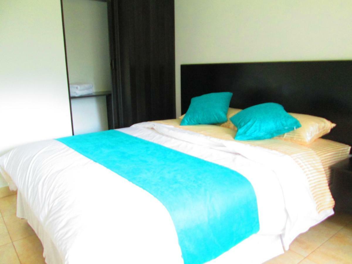 Ocean Blue Hotel Olon Ngoại thất bức ảnh